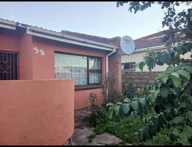 3 BEDROOM HOUSE FOR SALE IN MOTHERWELL